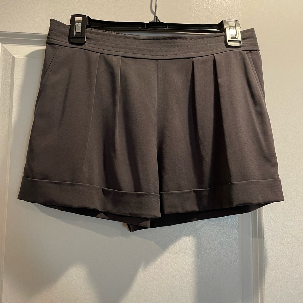 Nordstrom BP Frenchi Pleated Dark Gray Shorts Size M